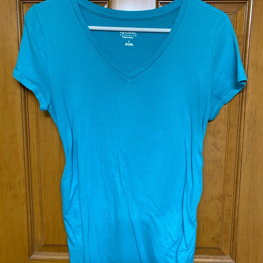 EUC Casual maternity tee